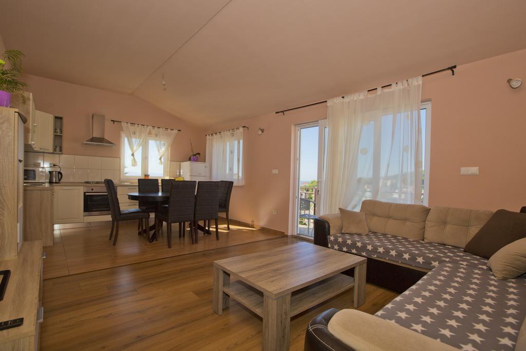 Apartmani Vini هفار المظهر الخارجي الصورة
